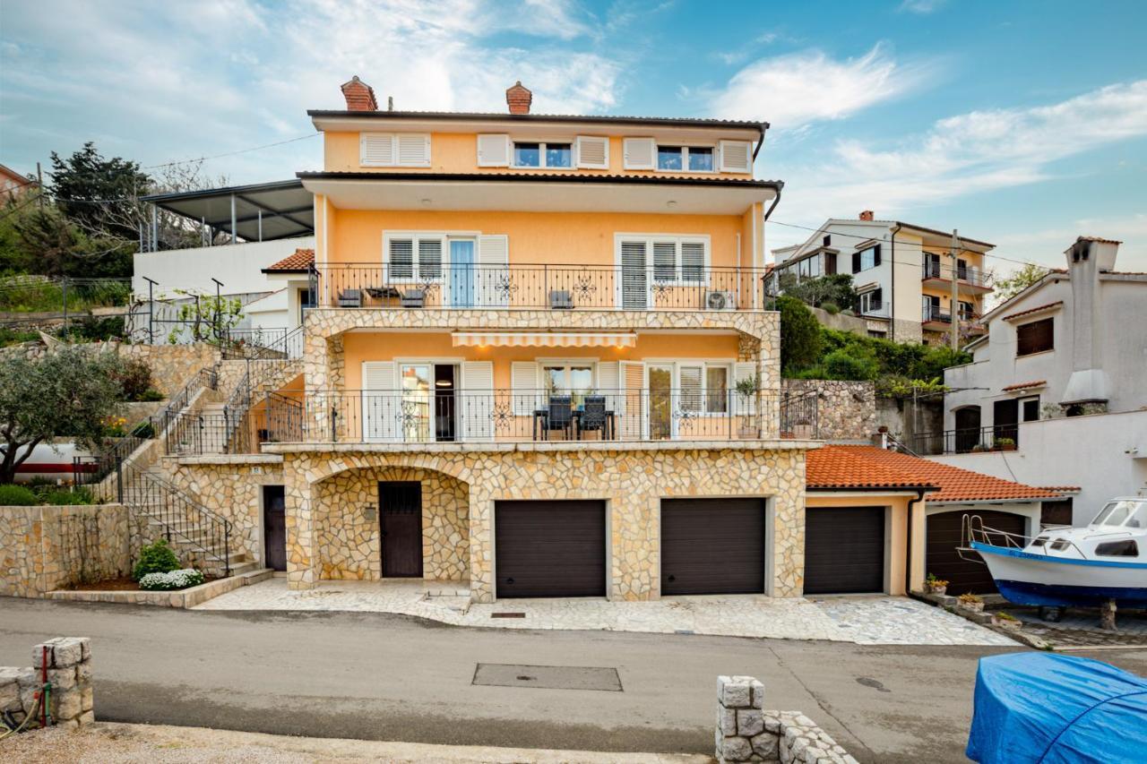 Apartman Marina Vrbnik Esterno foto