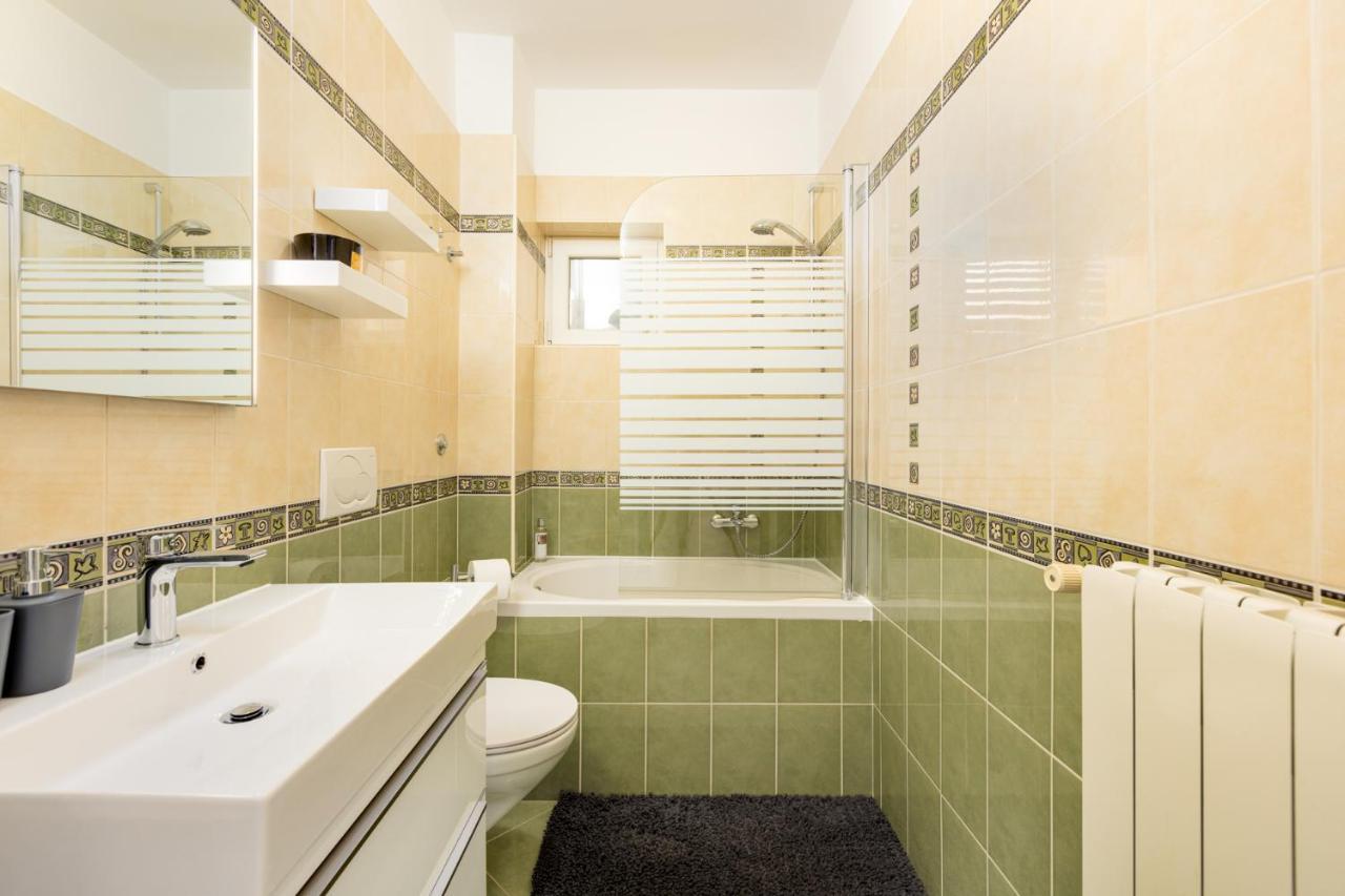 Apartman Marina Vrbnik Esterno foto