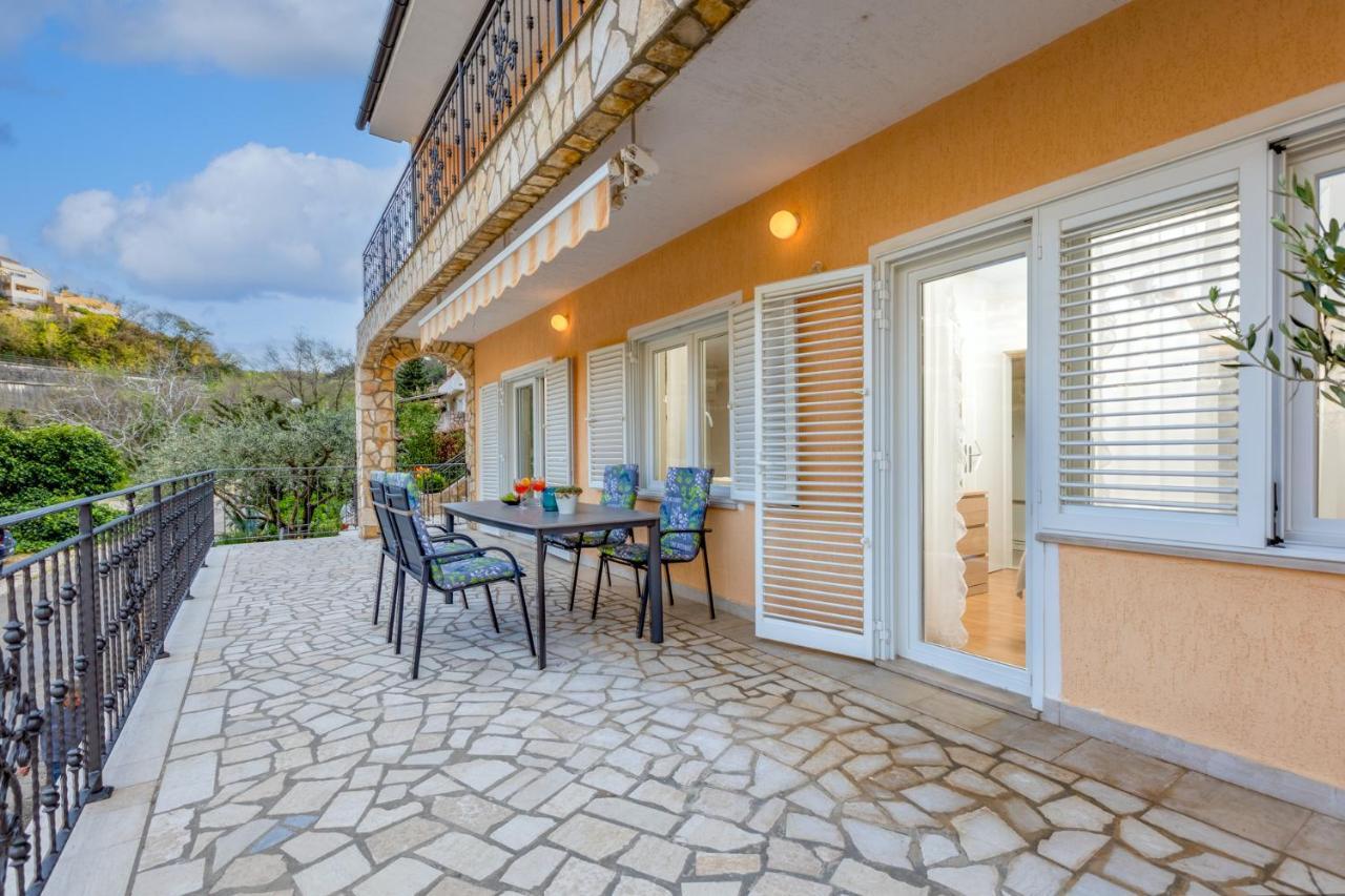 Apartman Marina Vrbnik Esterno foto
